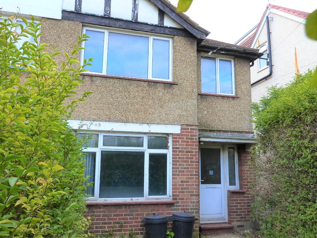 3 Bedroom SemiDetached House For Sale in Monmouth Road, Hayes, UB3 4JQ Charrison Davis Estate