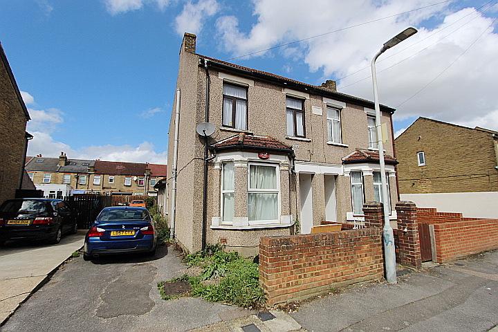 Cromwell Road, Hayes, UB3 2PP