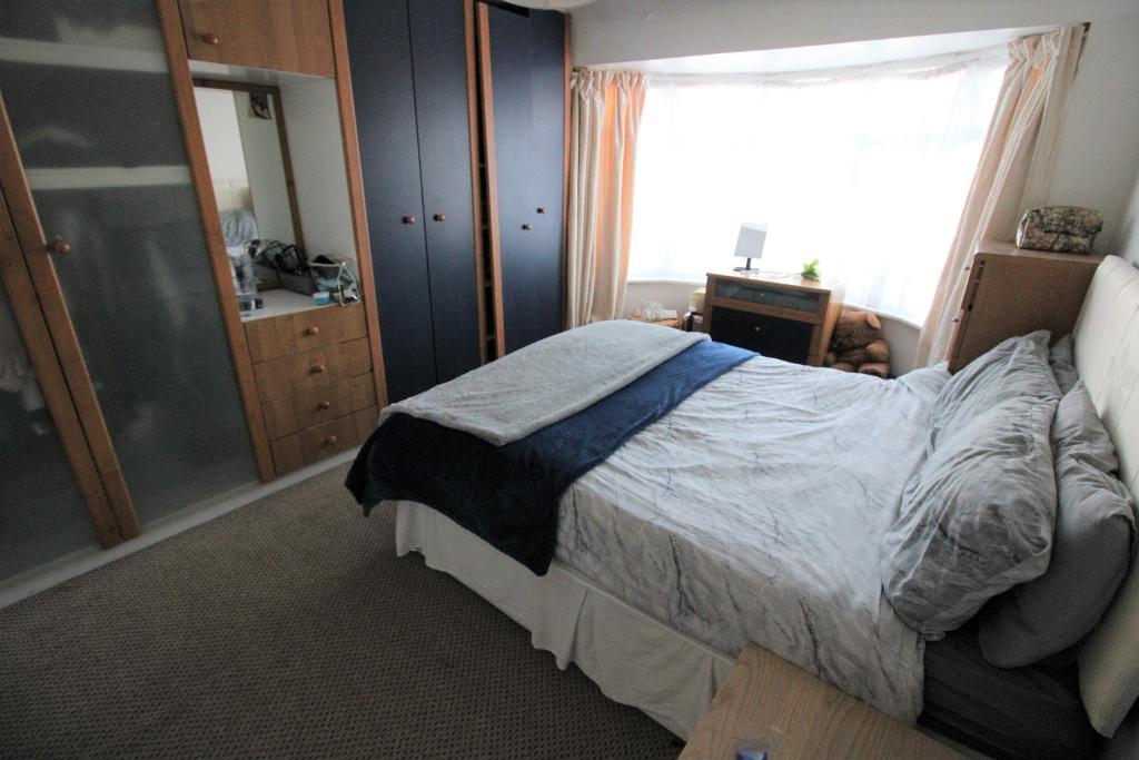 3 Bedroom SemiDetached House For Sale in Sipson Lane, Harlington