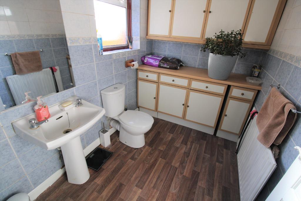 3 Bedroom SemiDetached House For Sale in Sipson Lane, Harlington