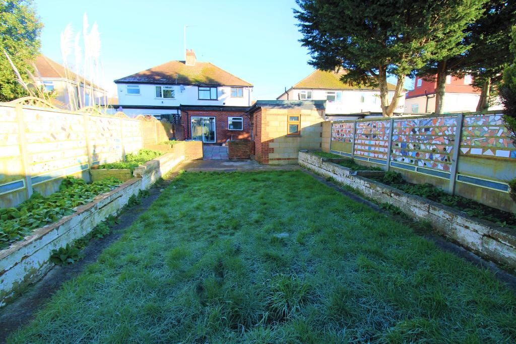 3 Bedroom SemiDetached House For Sale in Sipson Lane, Harlington